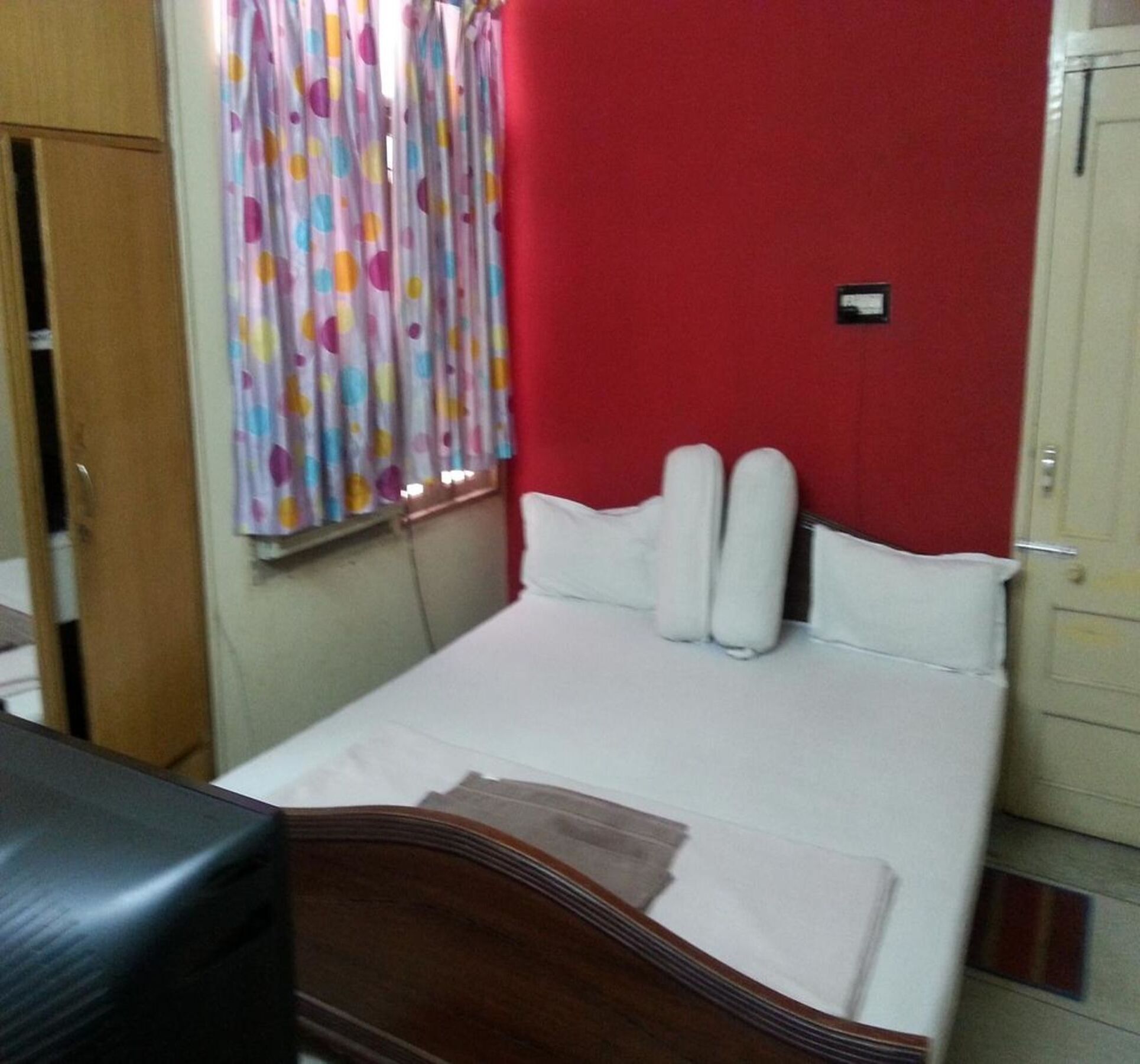 Hotel Royal Inn Патна Екстериор снимка